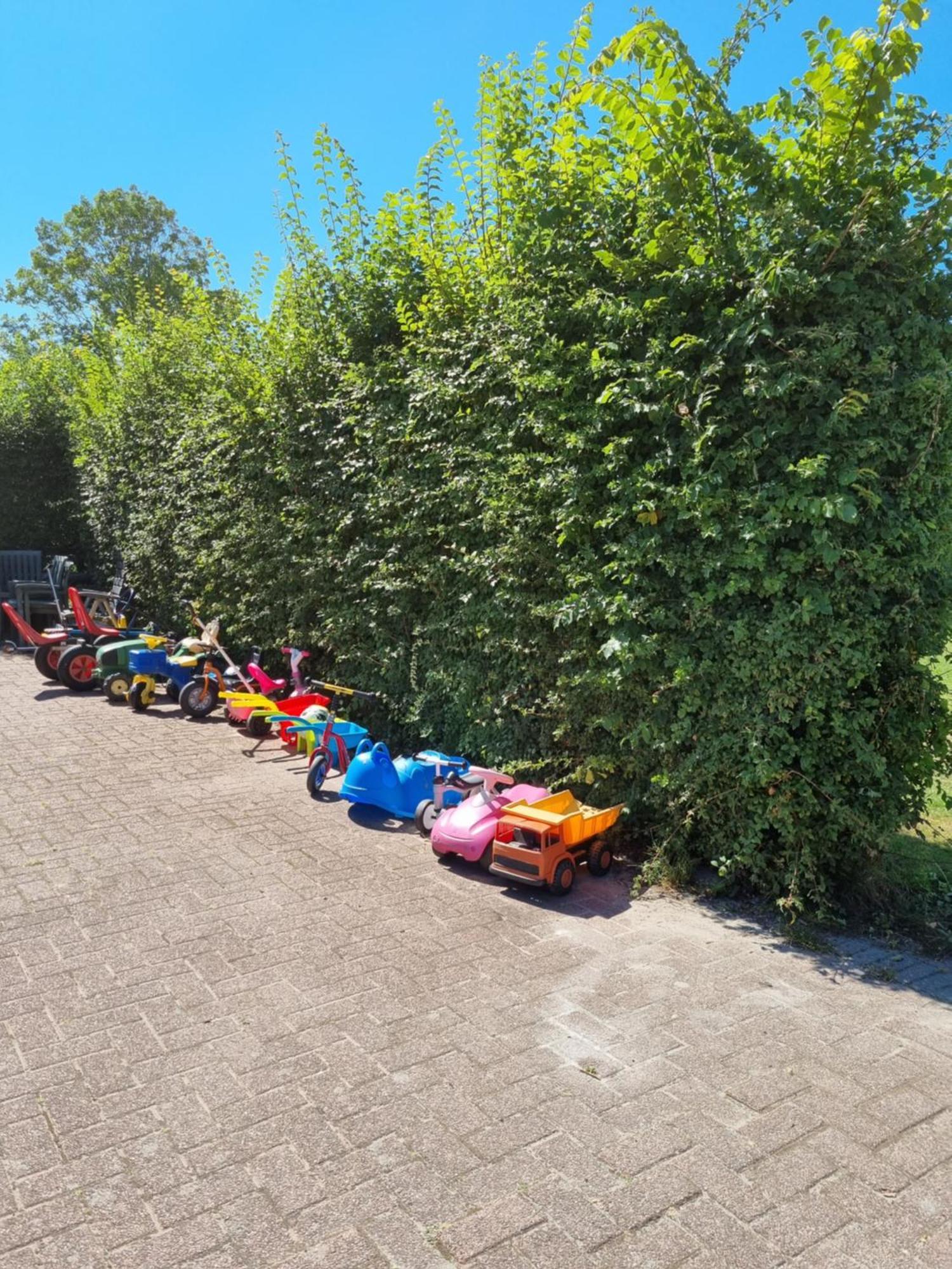 Camping De Tulpenweide Lege Kampeerplaats, Lege Plaats Op Het Gras Zonder Bed Breezand Esterno foto