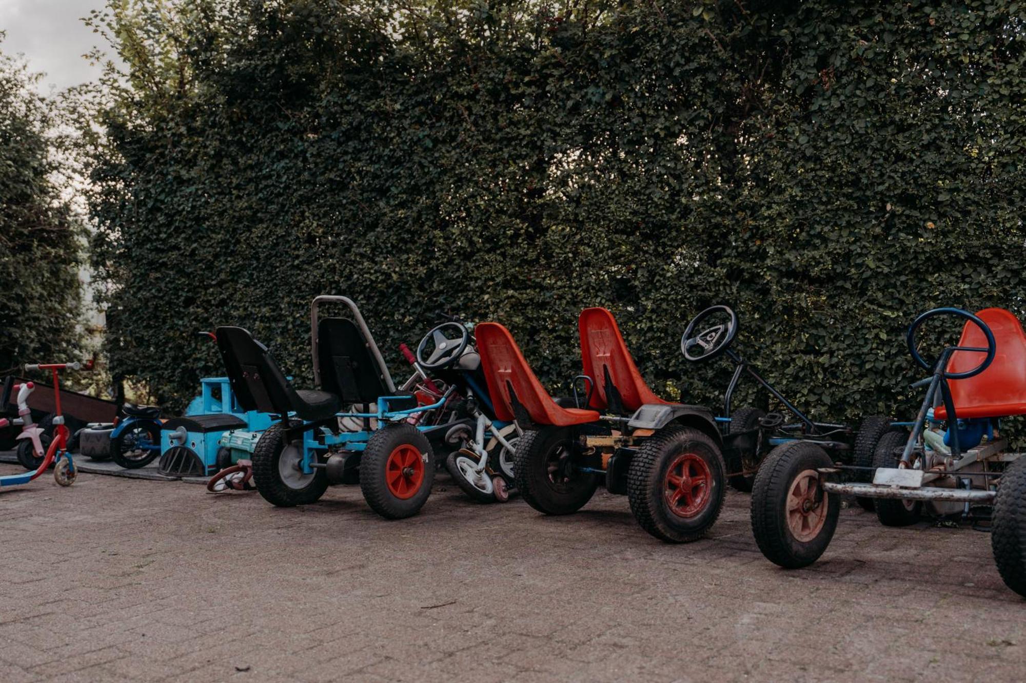 Camping De Tulpenweide Lege Kampeerplaats, Lege Plaats Op Het Gras Zonder Bed Breezand Esterno foto